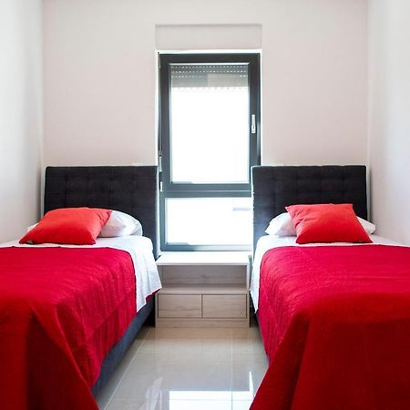 Lijon Apartment Banjole Bagian luar foto