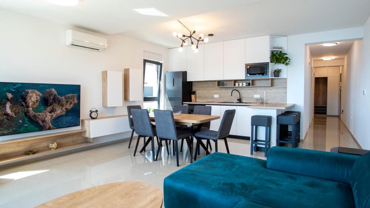 Lijon Apartment Banjole Bagian luar foto