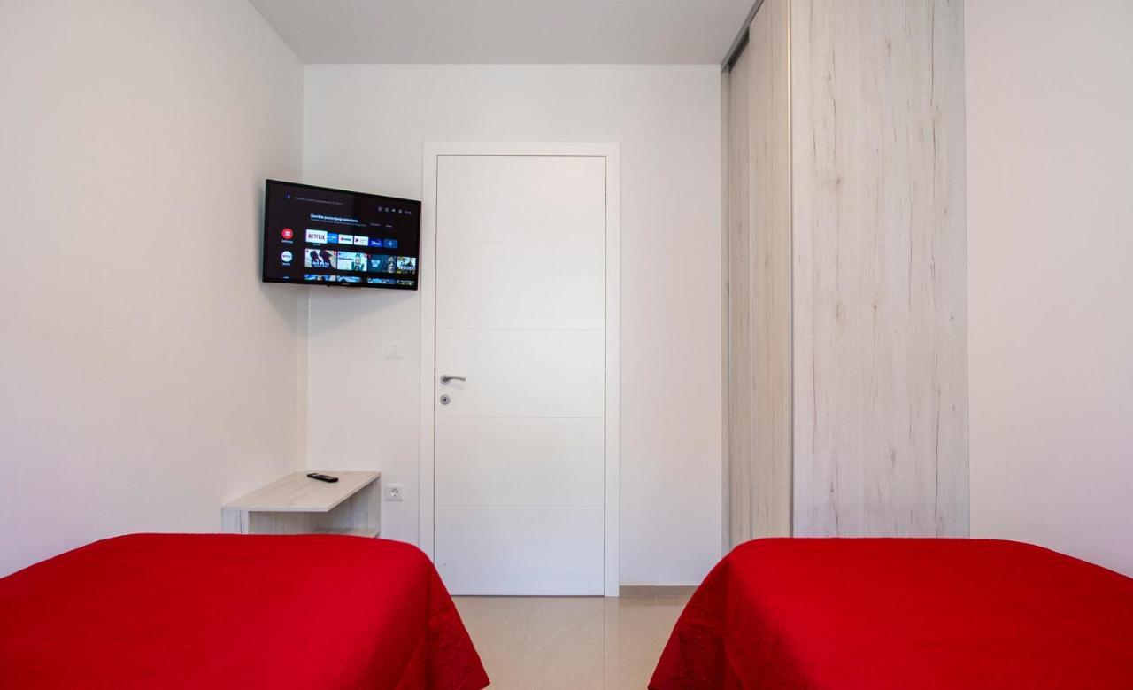 Lijon Apartment Banjole Bagian luar foto