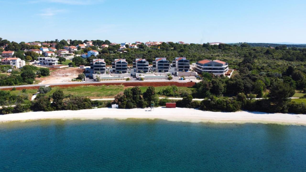 Lijon Apartment Banjole Bagian luar foto